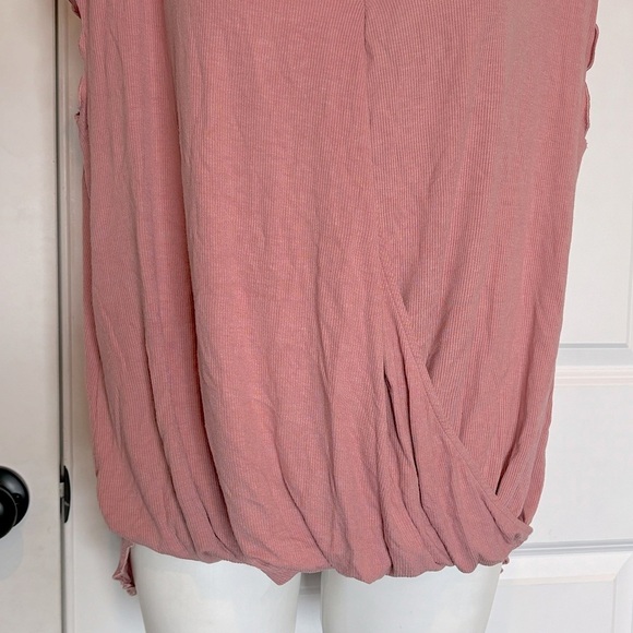 NWT Anthro Saturday Sunday Clarissa Pink Rose Ribbed Wrap Short Sleeve Top M - Picture 3 of 7